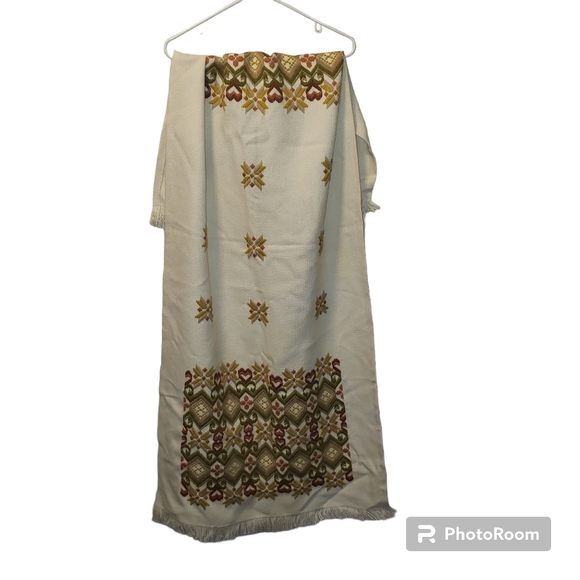 Table Runner Fall Colors 61" L × 27" W - Picture 4 of 7